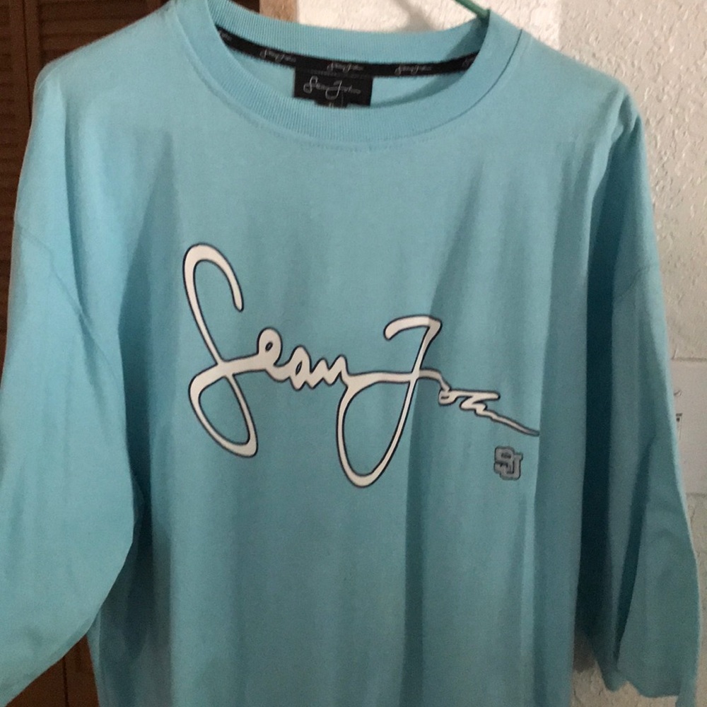 New without tags Sean John men’s shirt